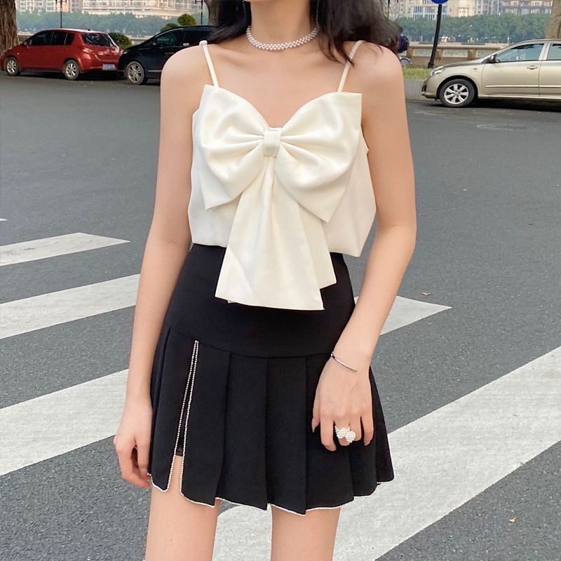 Sweet Outside Wearing A Small Sling Net Red New