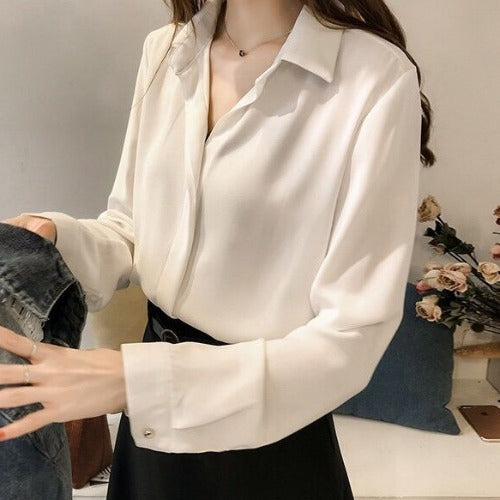 White Niche Versatile Loose And Thin Top