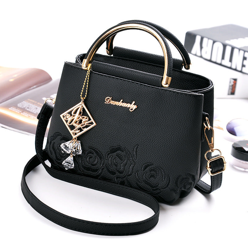 Embroider line embroidery PU handbag is superior direct selling chun xia fashionable new iron wrapped handbag party a undertakes