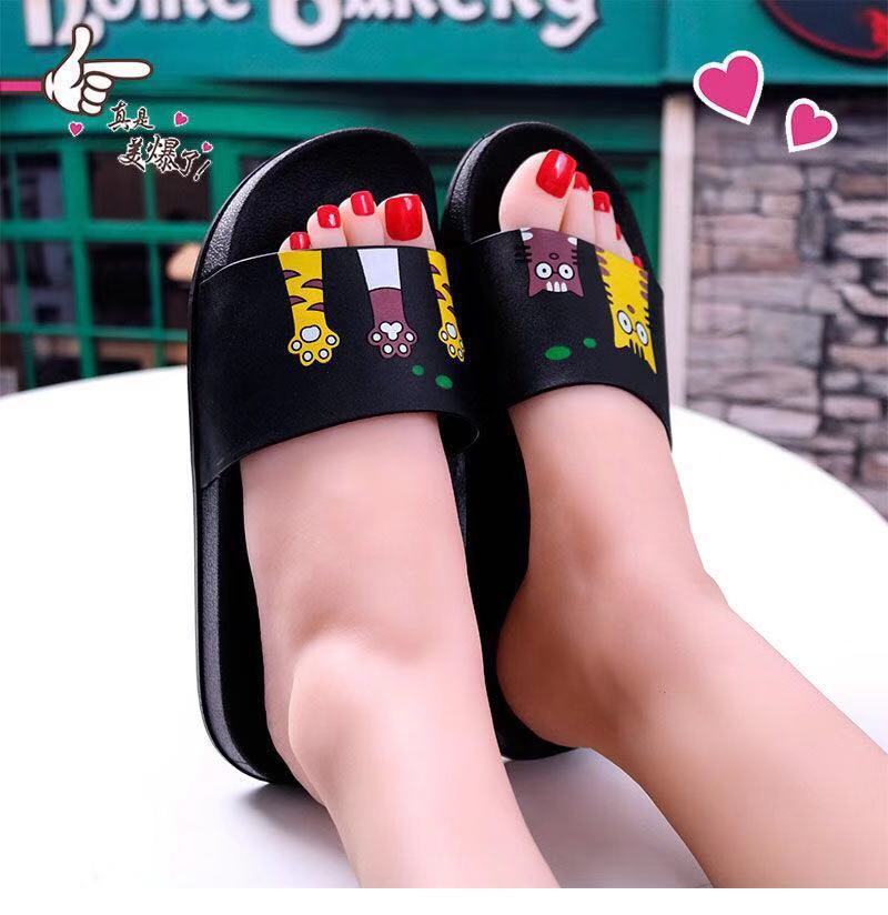 Wear Flat Bathroom Sandals Outside In The Summer