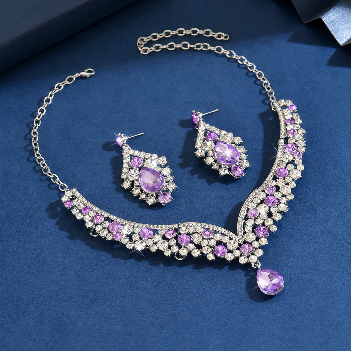 Retro Two-piece Necklace And Earring Set From Europe And The US