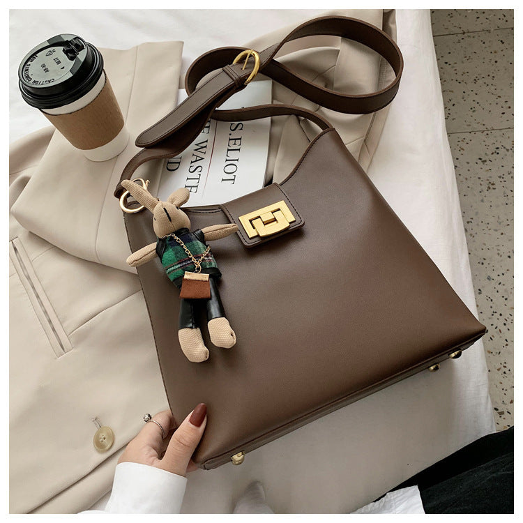 Classic Women’s Shoulder Bag
