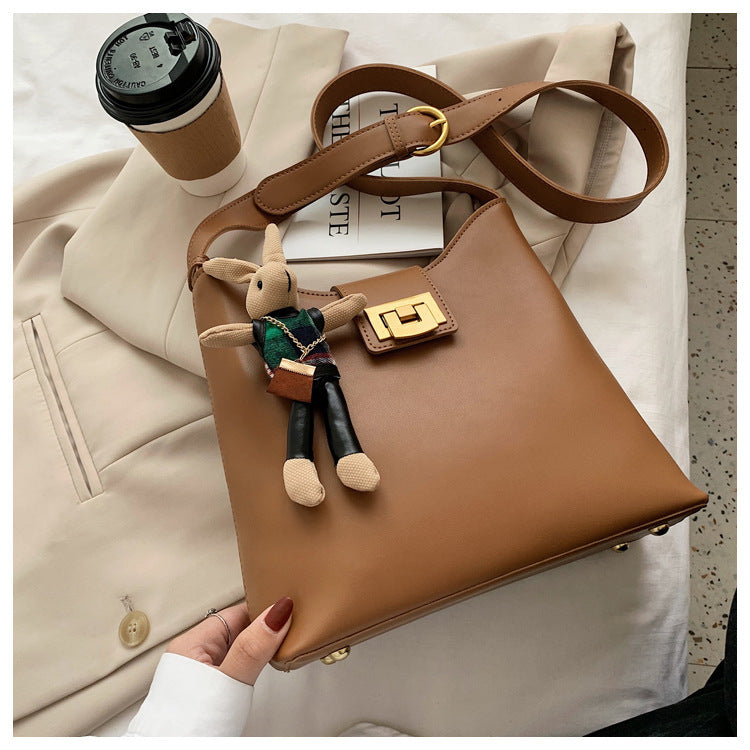 Classic Women’s Shoulder Bag