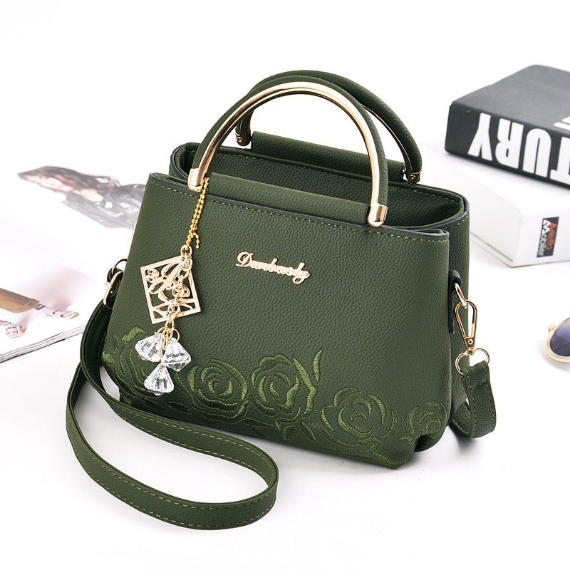 Embroider line embroidery PU handbag is superior direct selling chun xia fashionable new iron wrapped handbag party a undertakes