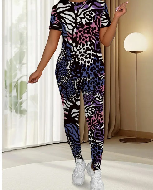 Women's Printed Round Neck T-Shirt And Leggings Set