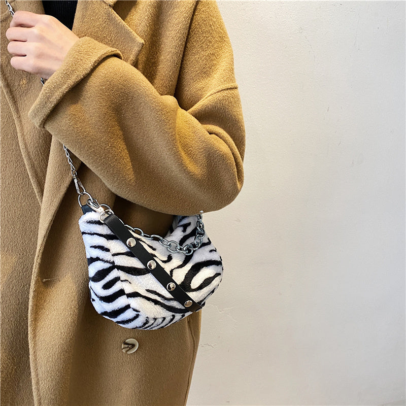Leopard Pattern Plush Bag Personality Diagonal