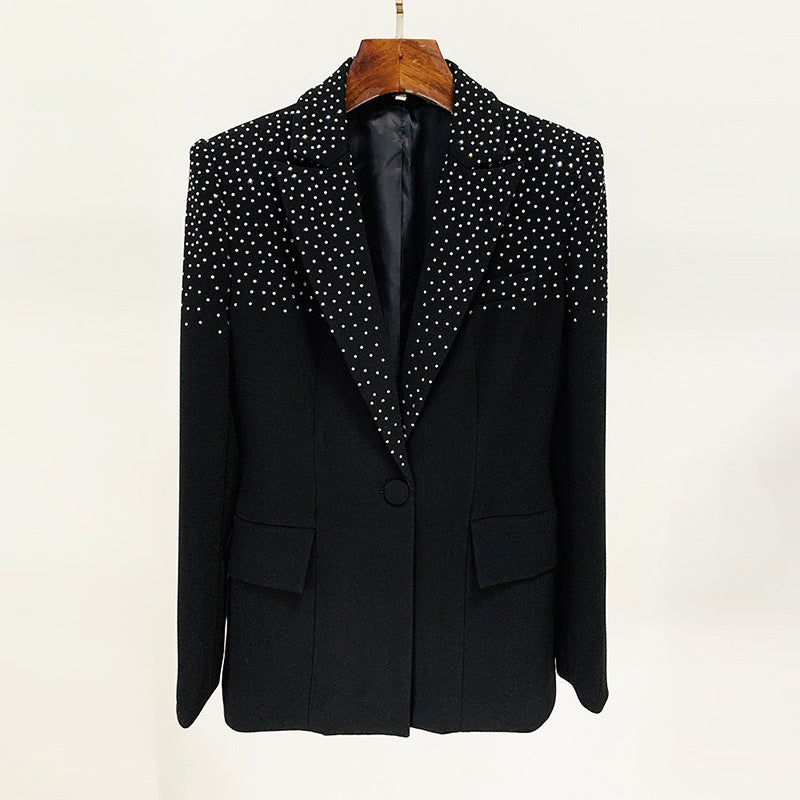 Ensemble veste et jupe cintrée à strass, un bouton
