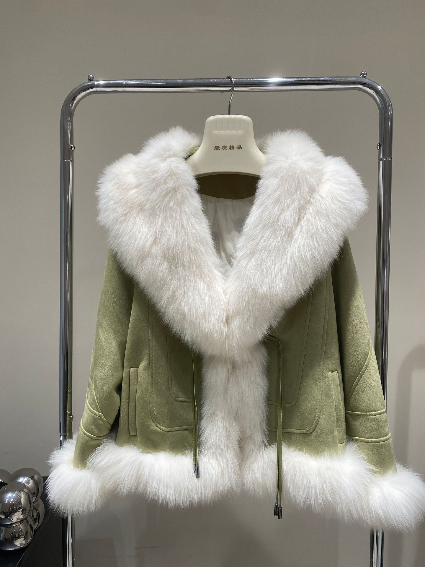 Fox Fur Collar with Suede Stitching