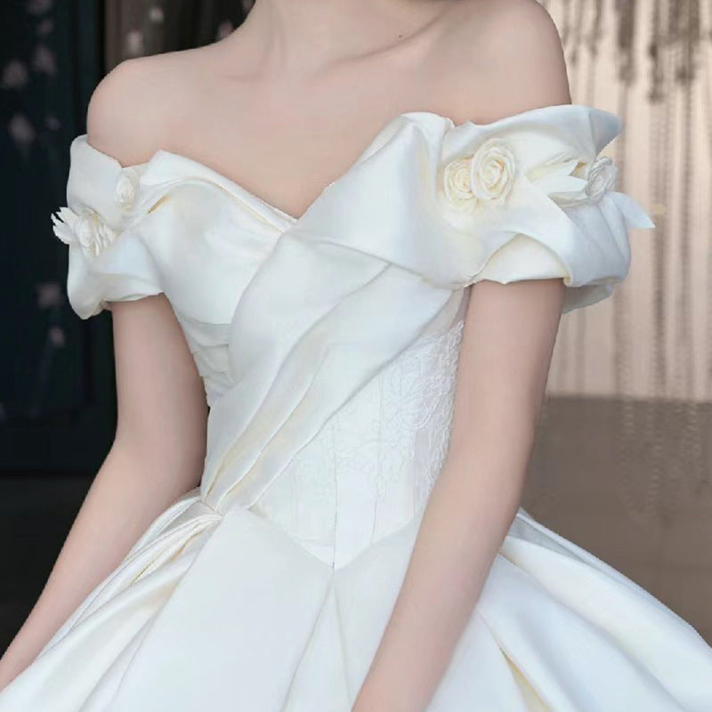 Satin Main Wedding Dress Off-shoulder French Welcome Yarn High Sense