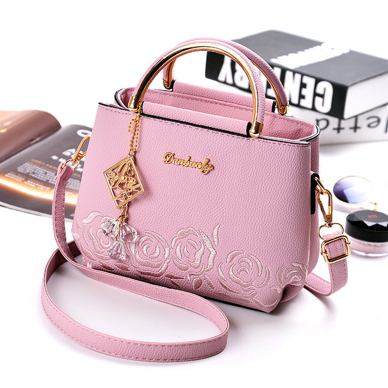 Embroider line embroidery PU handbag is superior direct selling chun xia fashionable new iron wrapped handbag party a undertakes