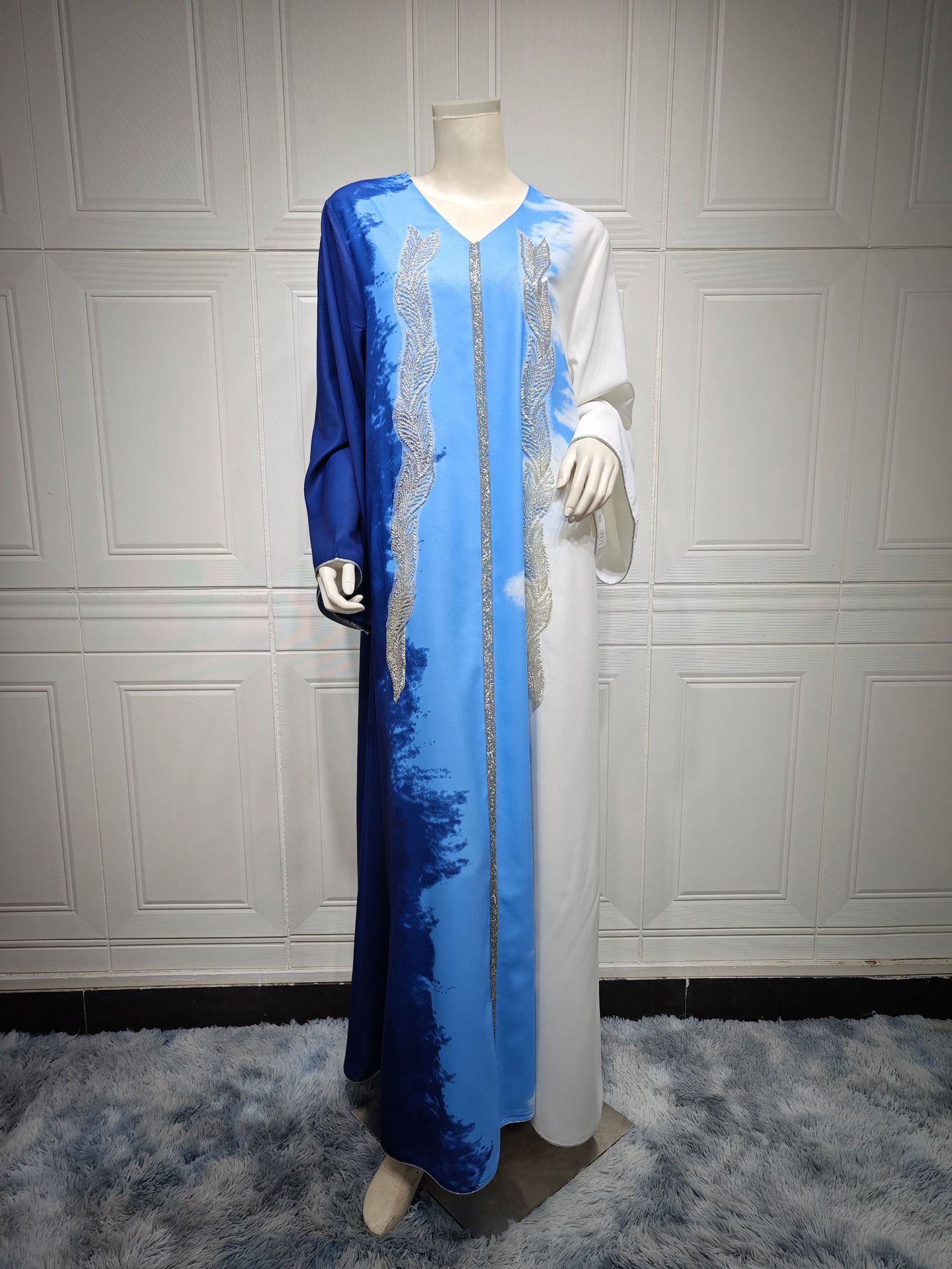 Robe musulmane brodée de perles, tie-dye et strass