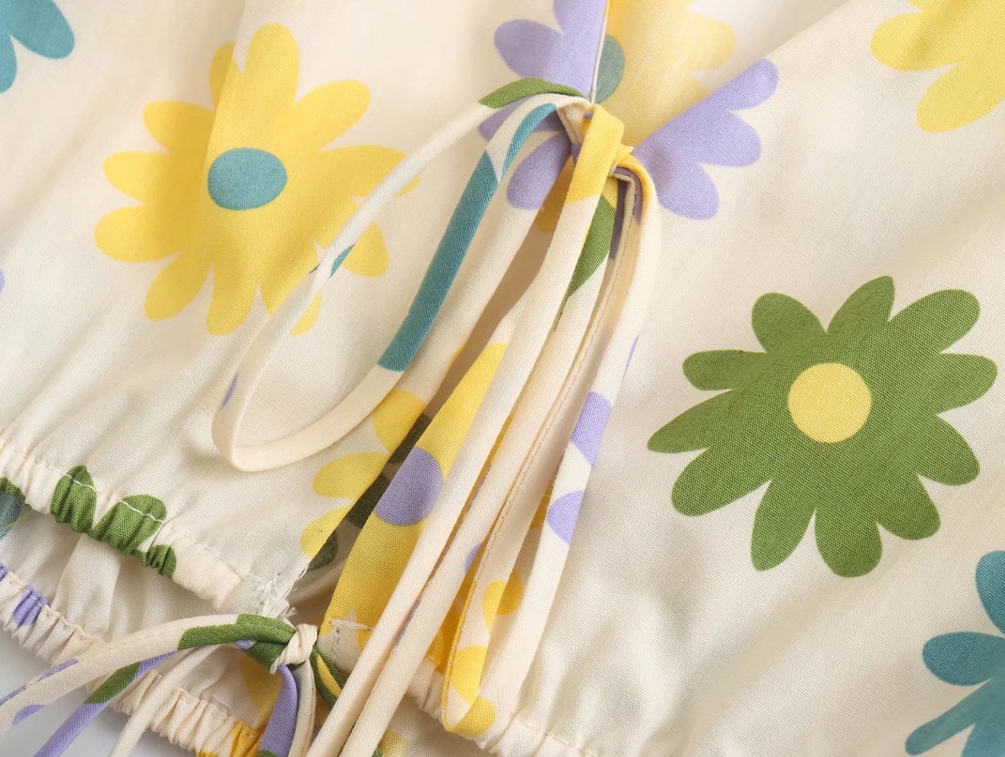 Collar Floral Print Puff Sleeve Cropped Tie Top