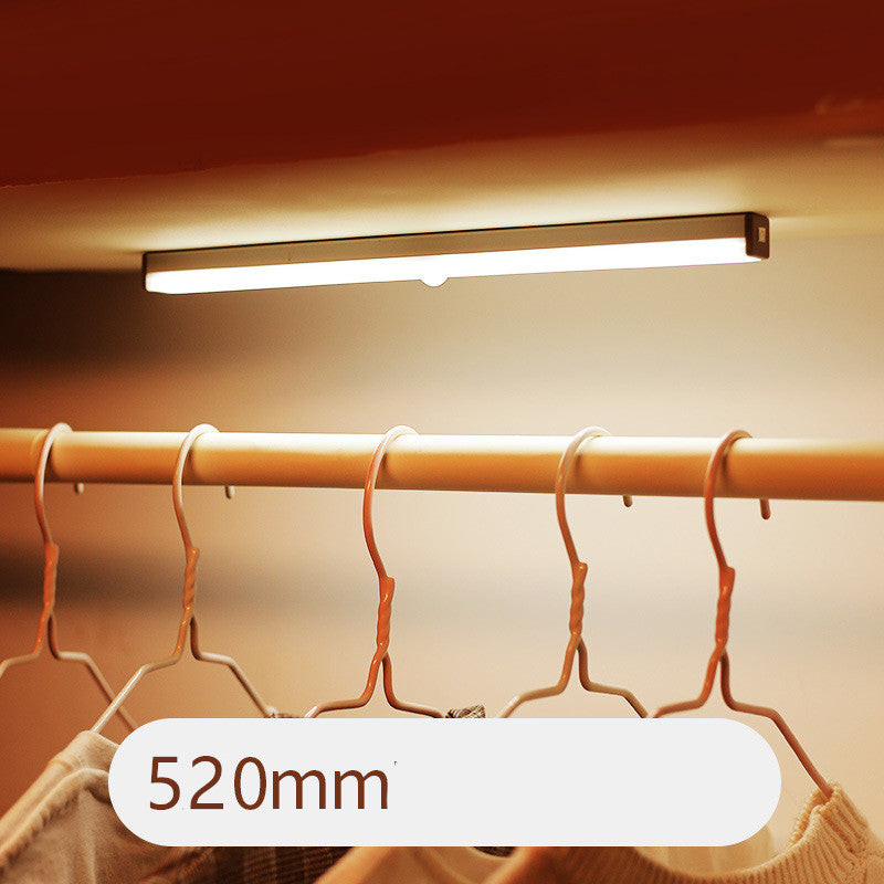 شريط إضاءة مستشعر LED مع شحن USB وكشف الحركة