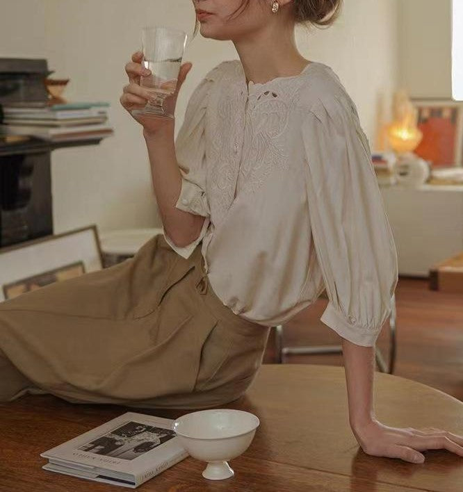 Retro Embroidered Top Design Sense Niche Hollow White