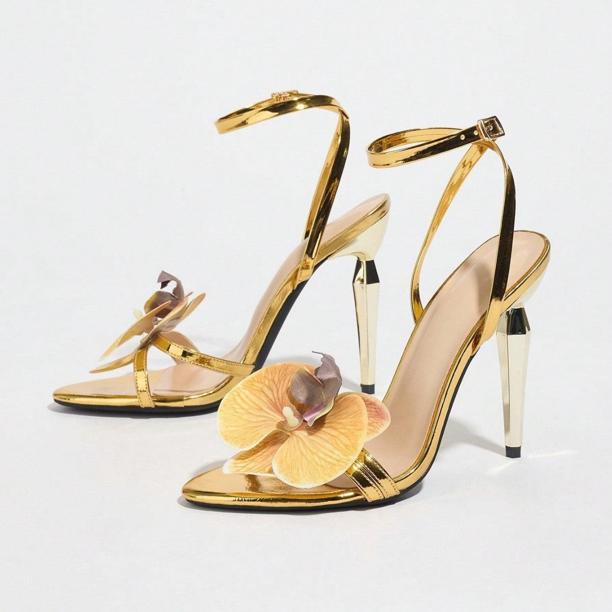 Women's Floral Decorative Round Toe Stiletto Heel Sandals