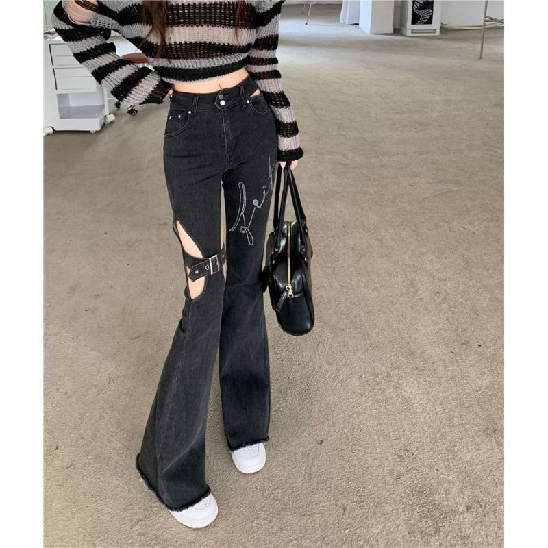 Jeans déchirés et ajourés tendance pour femmes