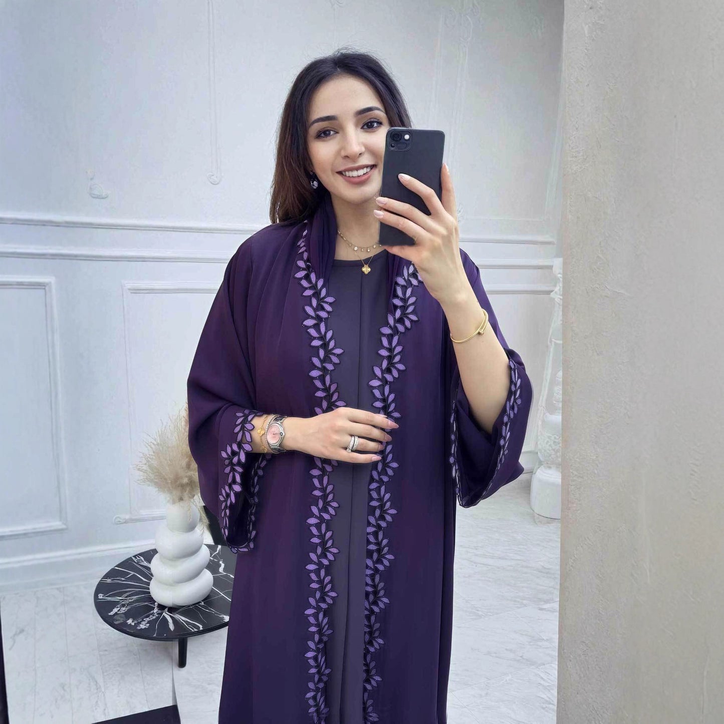 Robe abaya ample, élégante et tendance en dentelle pour femme