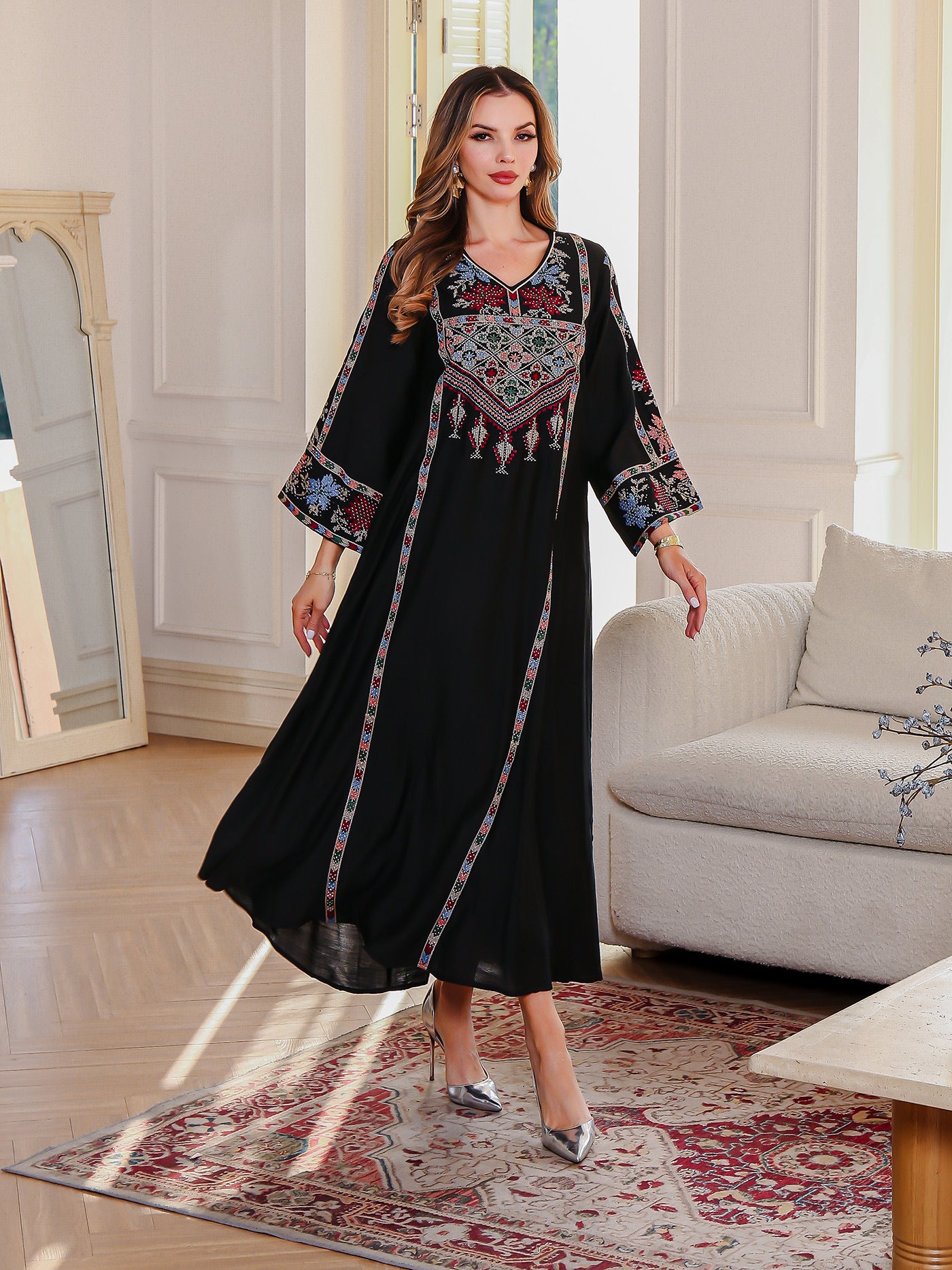Middle East Women's Embroidery Stick-on Crystals Dress Middle East Clothing