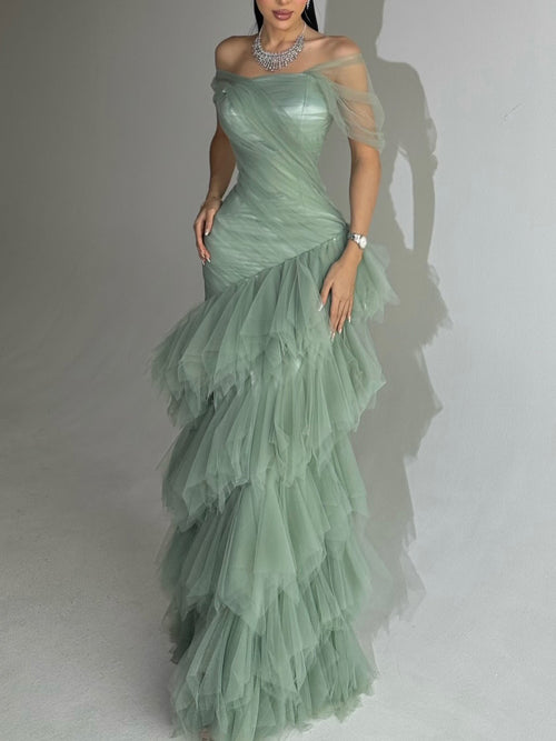 Robe longue élégante bustier vert clair coupe sirène avec jupe en tulle étagée