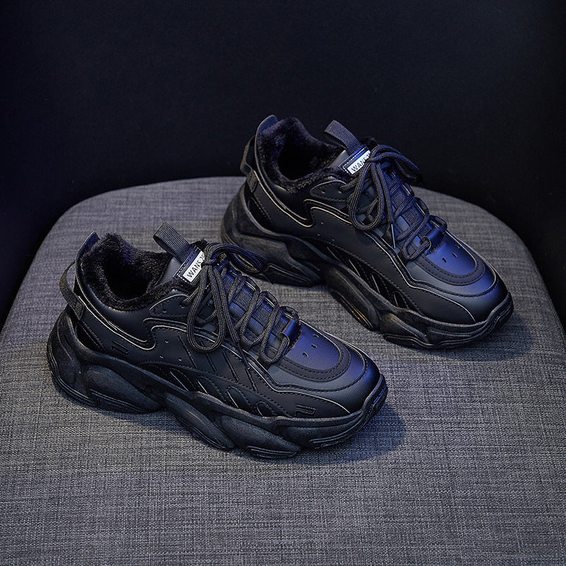 Chaussures de sport compensées décontractées pour femmes à talon plat en PU et maille