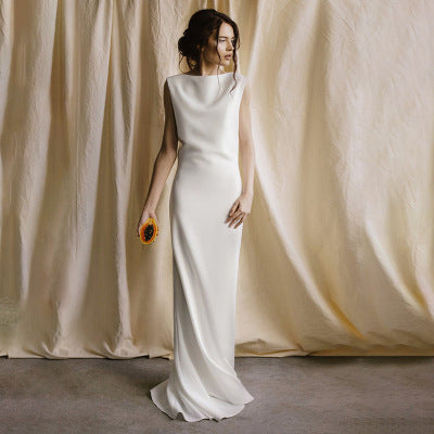 Light Slim Fit Satin Wedding Dress Halter Evening Gown