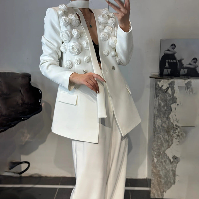 Veste de costume à ruban brodé floral avec pantalon slim taille haute