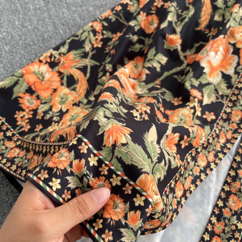 Women's Loose French Retro Floral Apricot Black Dress