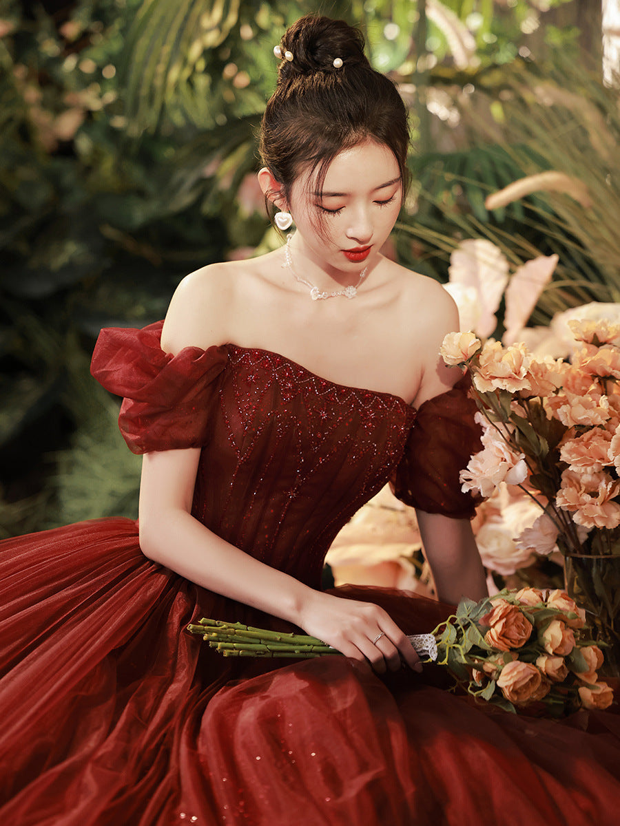 High-end Luxury Small Number Wine Red, One-shoulder Engagement Dress