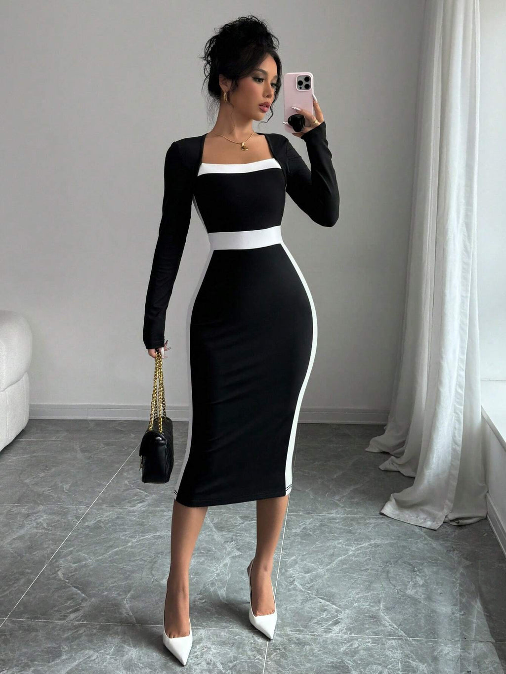 Robe noire élégante moulante à col carré et manches longues pour femme