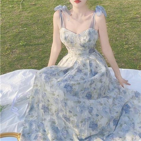 Women's Graceful And Fashionable Waist Trimming Spaghetti Straps Dress