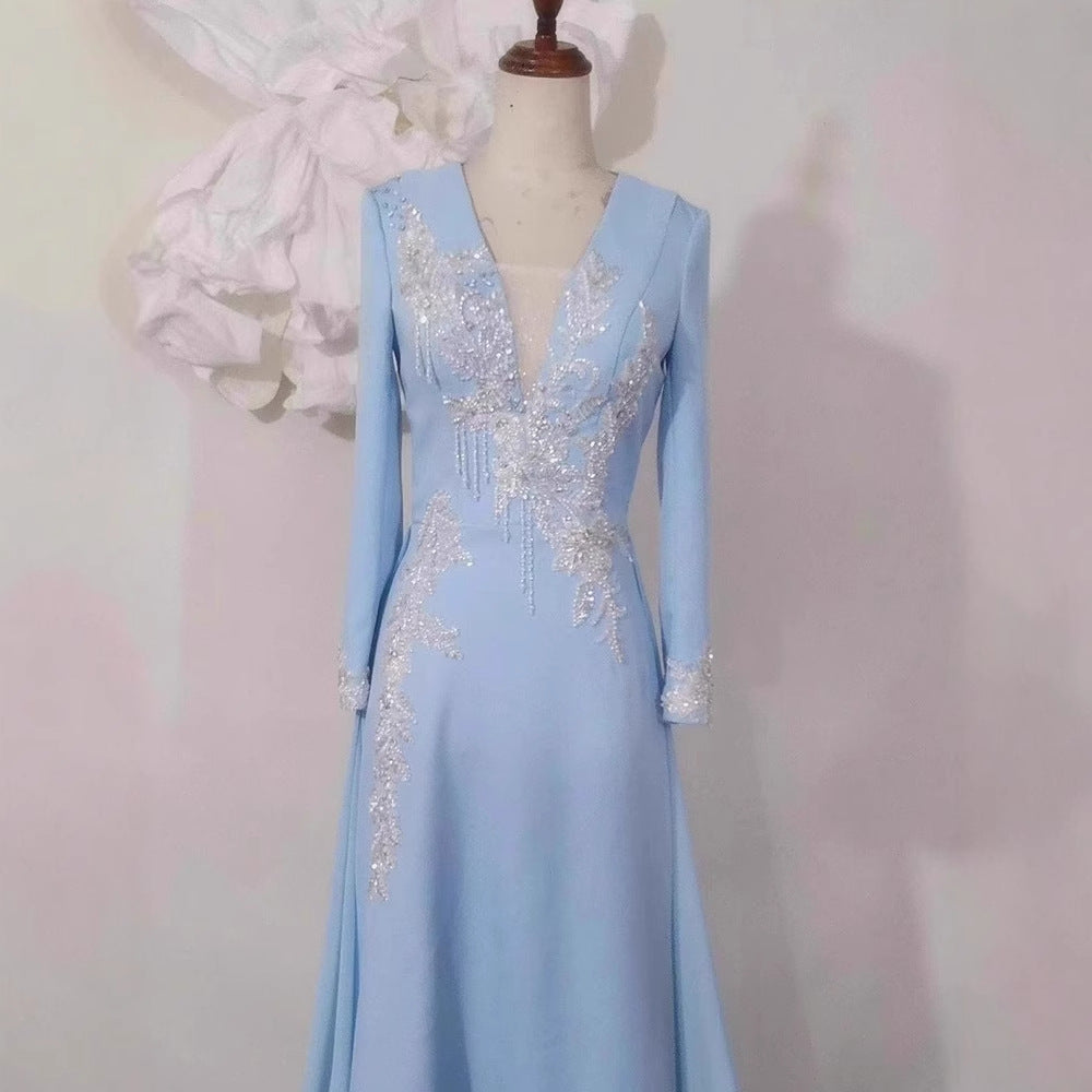 Robe longue en polyester bleu clair de luxe à manches longues et taille haute pour femme