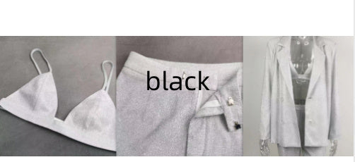 Veste de costume à paillettes, sous-vêtements, pantalon droit.