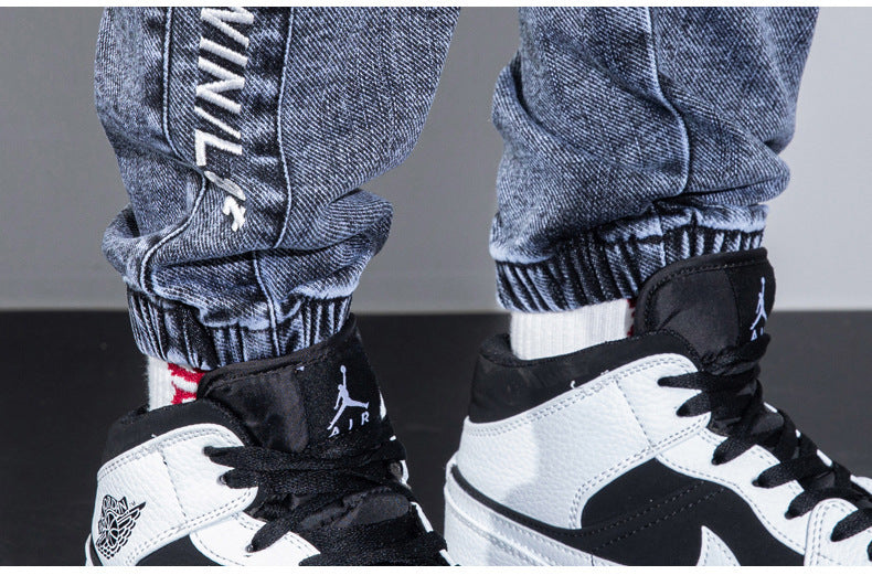 Jeans en denim coupés brodés amples style coréen pour homme