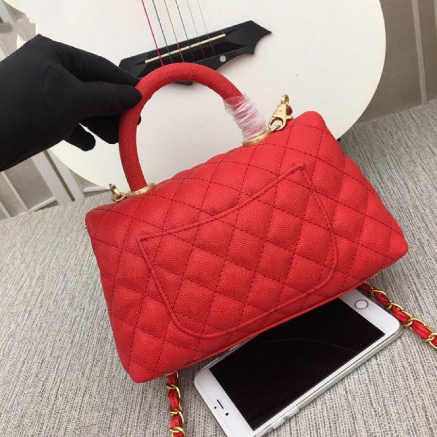 Leather Caviar One-Shoulder Messenger Bag with Diamond Chain & Classic Ball Pattern, Medium 23x14x8cm