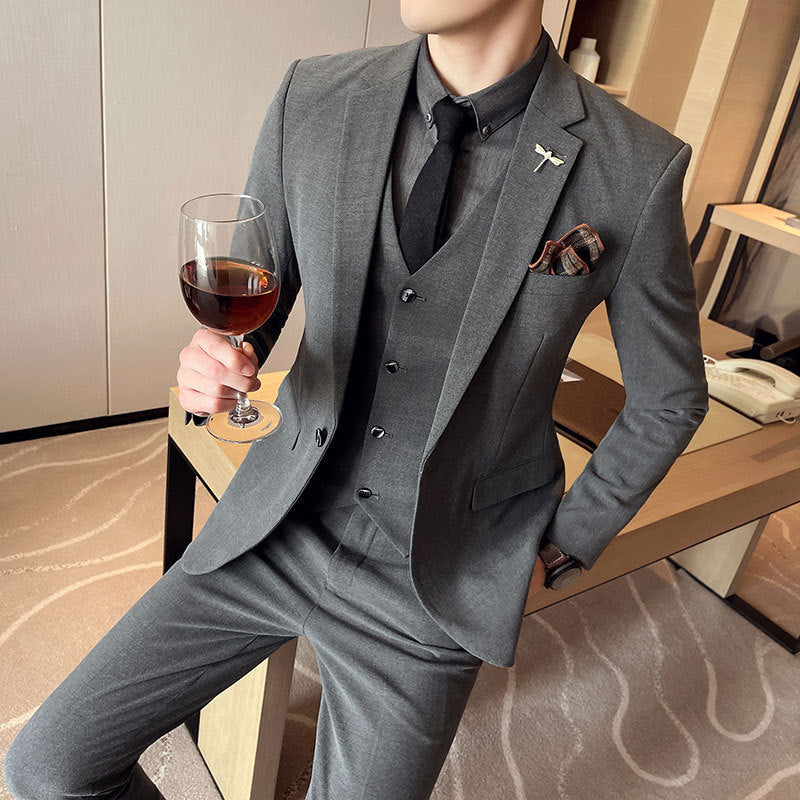 Plus Size Men's Slim Fit Corduroy Three-Piece Suit in Solid Colors