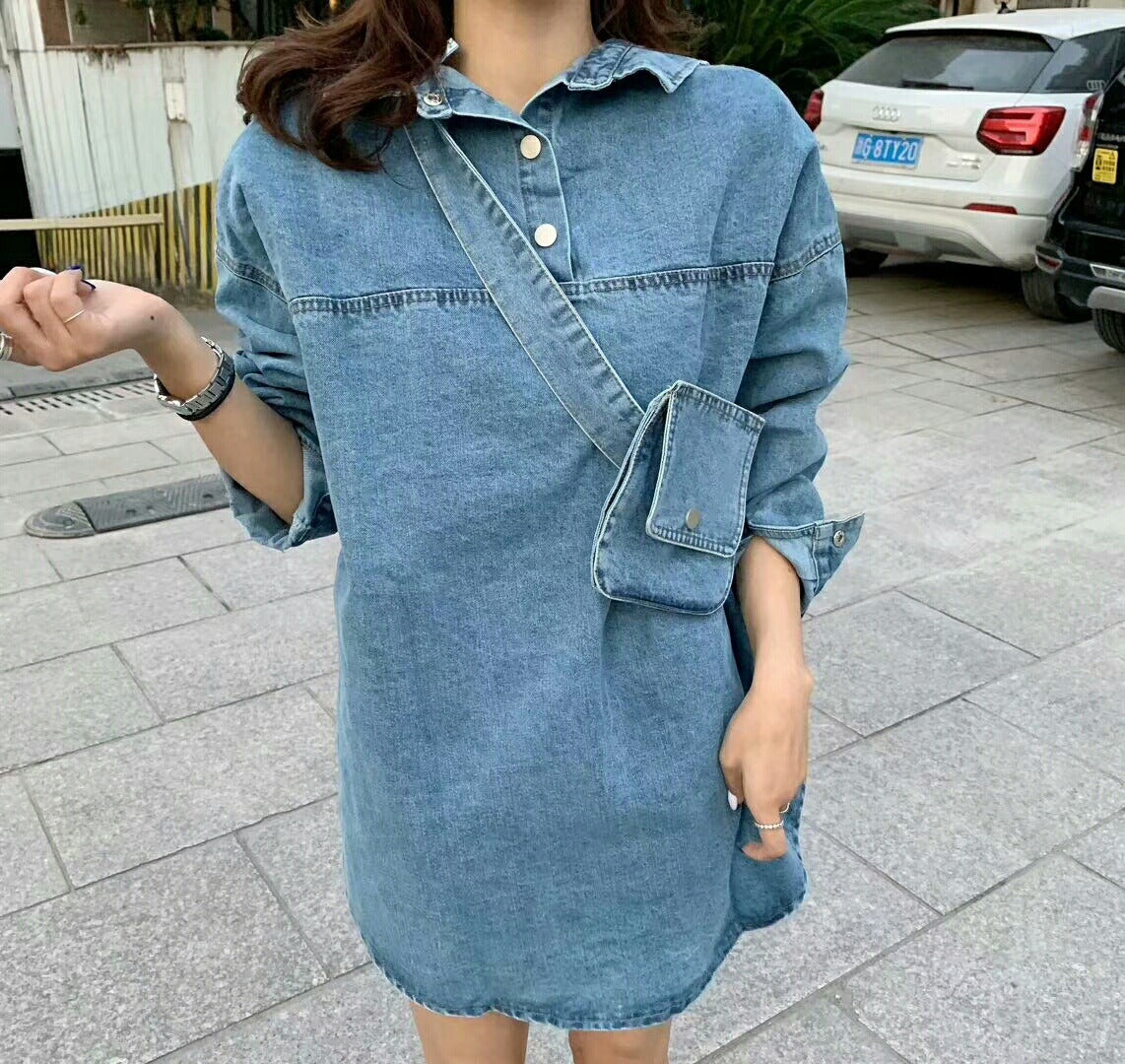 Cardigan en jean, haut dos nu et chemise à nouer à la taille, noir et bleu