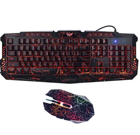 Clavier de jeu filaire rétroéclairé tricolore et souris lumineuse disposition russe USB