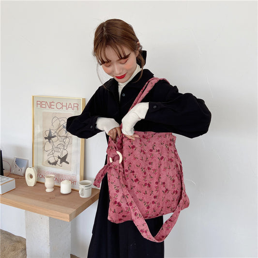 Simple Large Capacity Artistic Retro Rose Messenger Bag