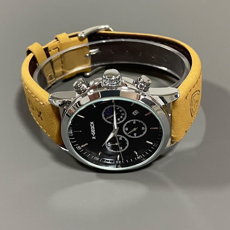 Quartz Built-In Battery Sports Watch for Men