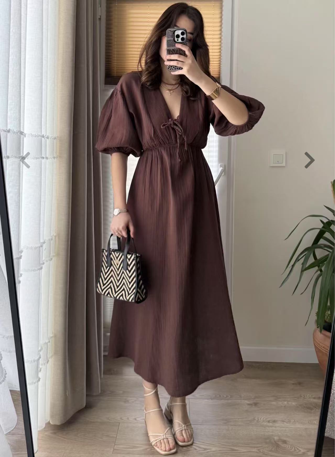 Women's Sweet V-Neck Puff Sleeve Short Dress in Multiple Colors