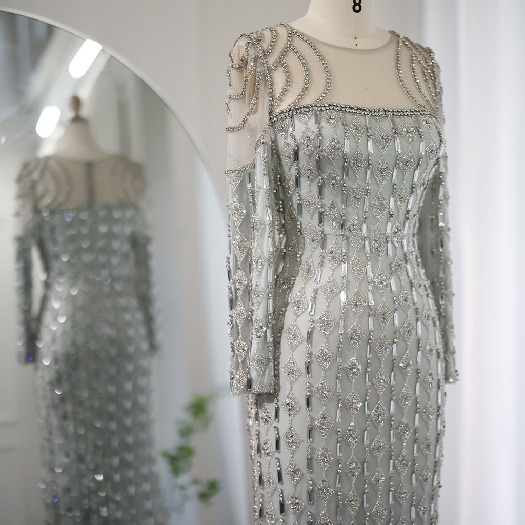 Robe longue queue de poisson grise ajustée avec dentelle et manches longues