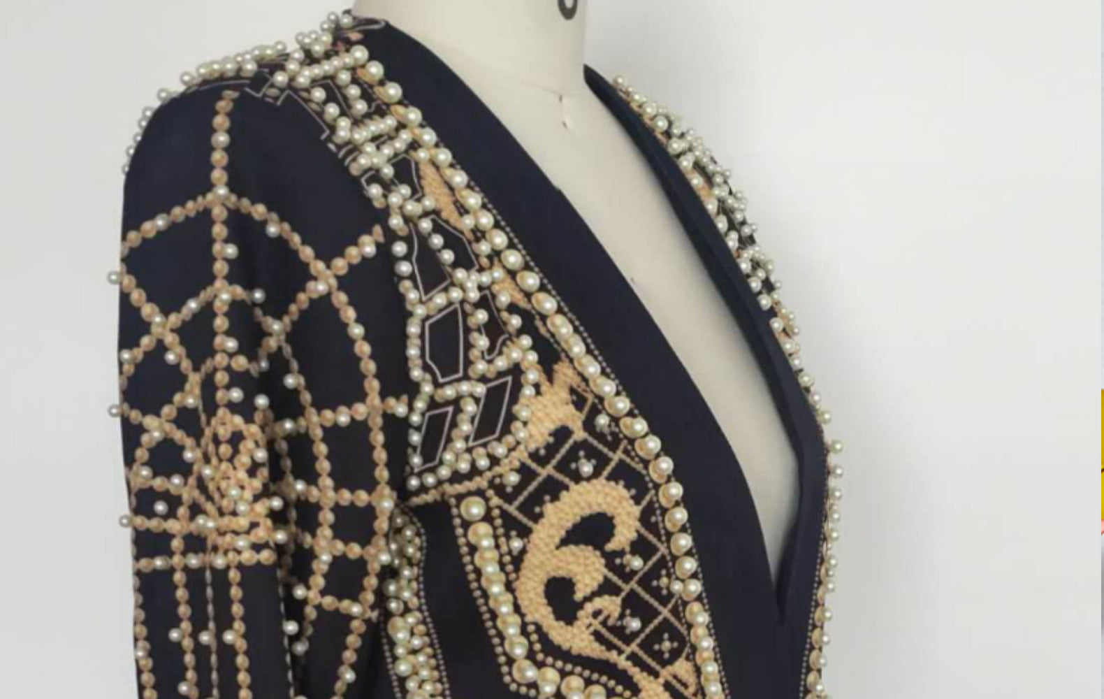 Women's Padded Suit Jacket with Bubble Bead Printing
