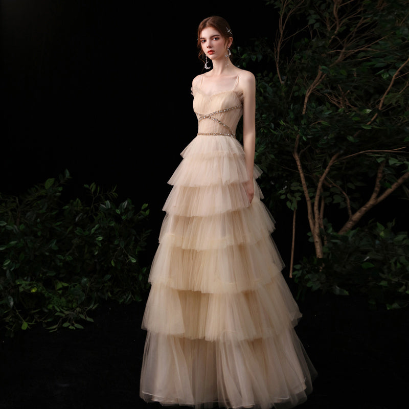 Robe de soirée bustier dorée à bretelles pour femme, idéale pour un banquet ou une hôtesse