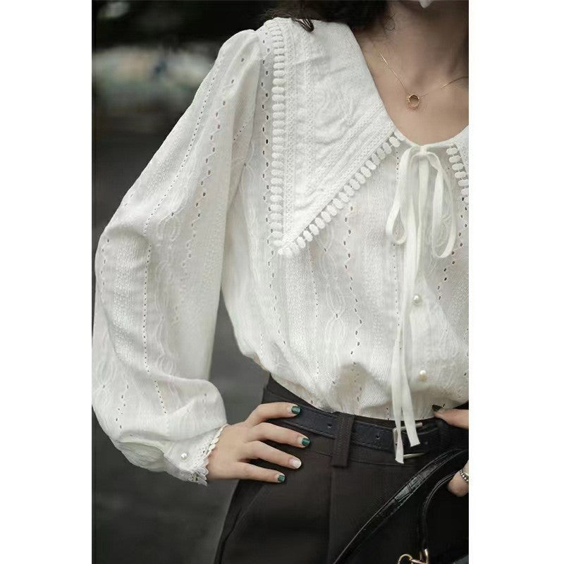 Chemise col large pointu style français pour femme, design début de printemps