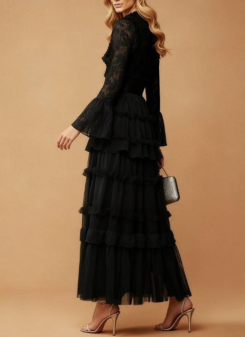 Robe en dentelle rouge brodée