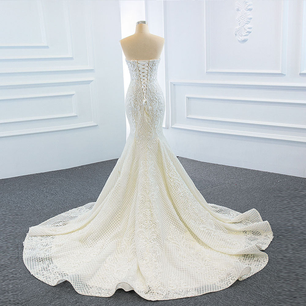 White Polyester Fishtail Wedding Dress with Tube Tops, Thin and Dreamy