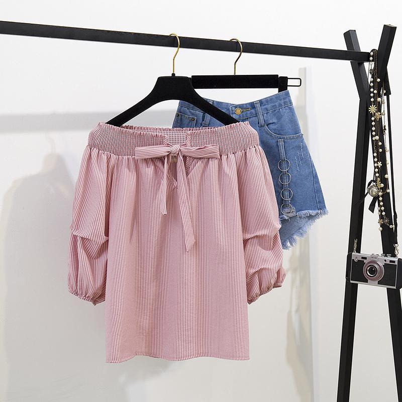 Two-piece suit with high neck denim shorts