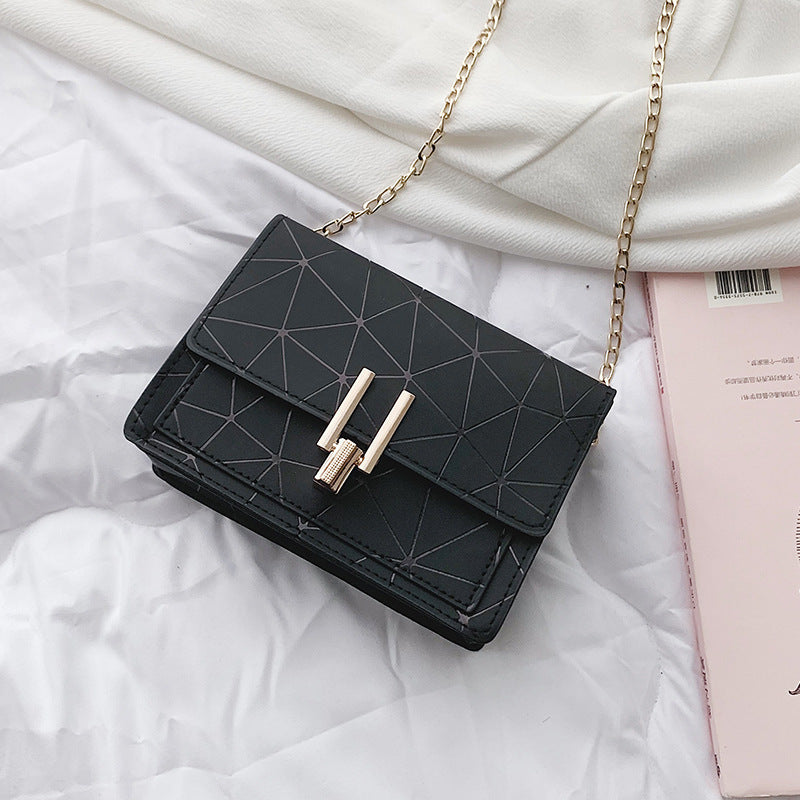 Petit Sac Carré en Similicuir à Couture Chaîne avec Fermoir