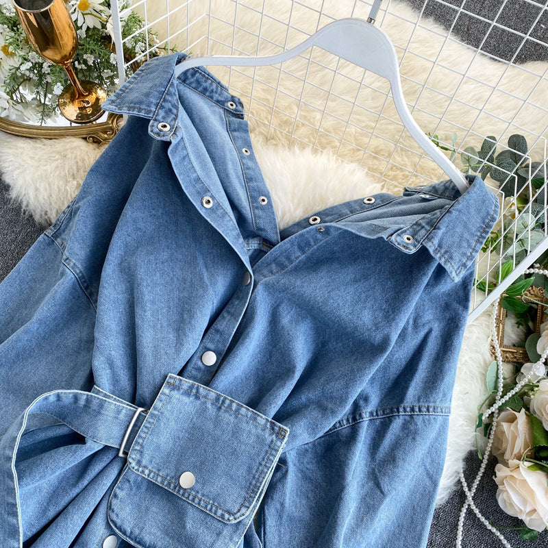 Cardigan en jean, haut dos nu et chemise à nouer à la taille, noir et bleu