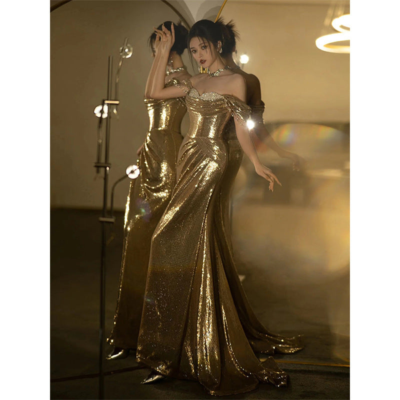 Robe de soirée bustier épaule dénudée pour femme, à sequins dorés